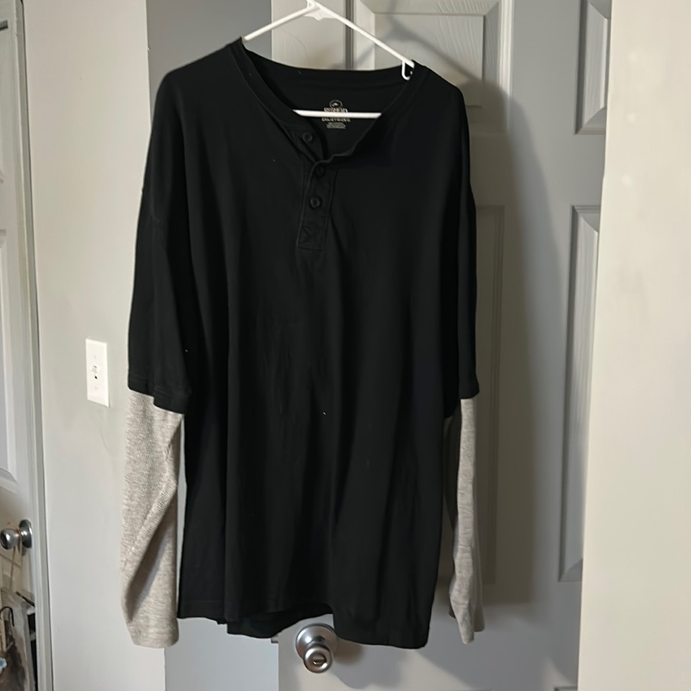 Black and grey long sleeved polo. Size Tall 2XL
